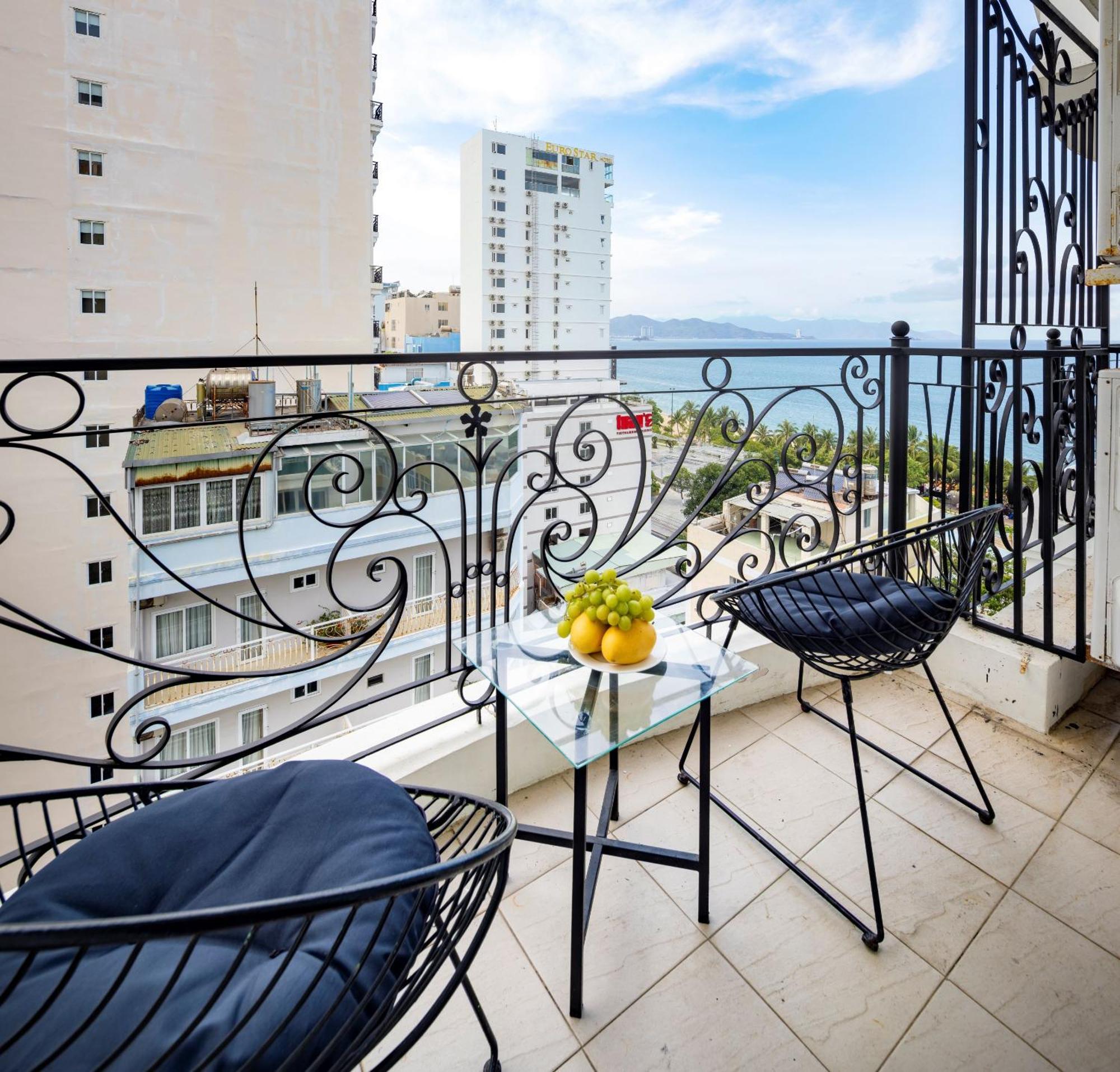 Paris Luxury Hotel & Apartment Nha Trang Exteriör bild